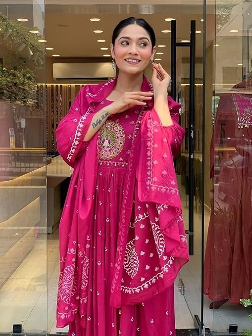 KLOSIA Women Rayon Printed Anarkali Kurta Set with Dupatta Pink
