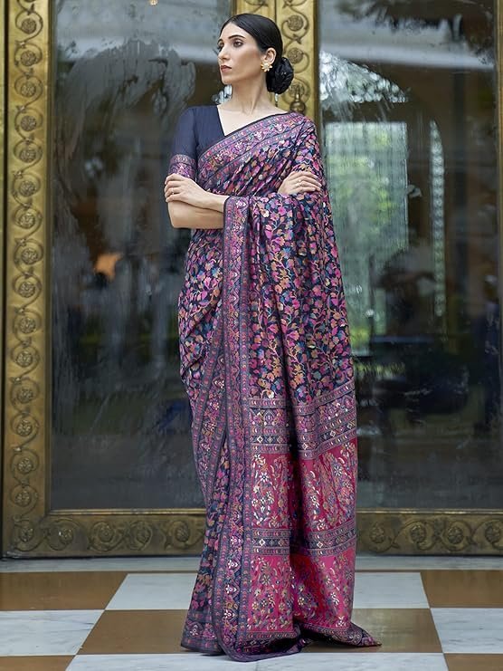 AKHILAM Women's Silk Blend Bandhani Print Kanjivaram Saree Saree With Unstitched Blouse Piece Blue