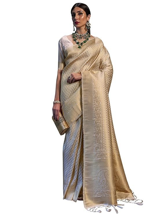 AKHILAM Women's Silk Blend Bandhani Print Kanjivaram Saree Saree With Unstitched Blouse Piece Creamy White